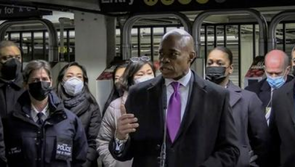 Woman killed in subway shove at Times Square