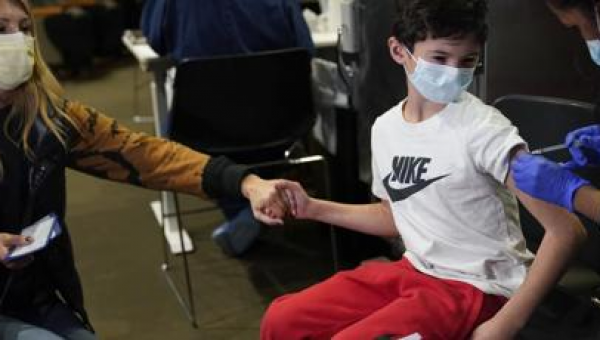 Omicron cases drop; governor ending New Jersey’s school mask mandate