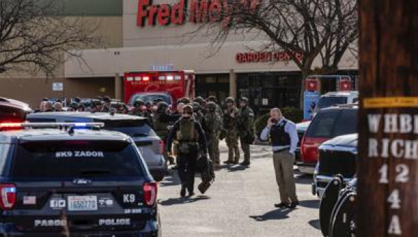 Police: 1 dead in Washington state grocery store shooting
