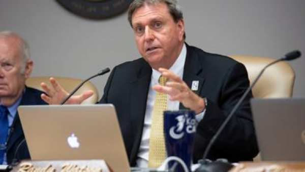 Kansas governor calls on education commissioner to resign