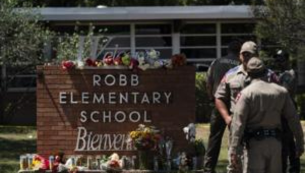 Texas police: School door shut but didn’t lock before attack | Fox 11 Tri Cities Fox 41 Yakima