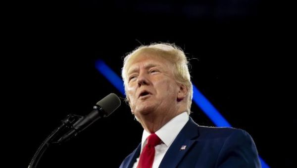 NYT reporter: Trump planned to blockade himself in White House