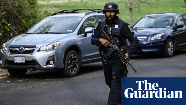 Washington DC shooting leaves at least three injured, police say