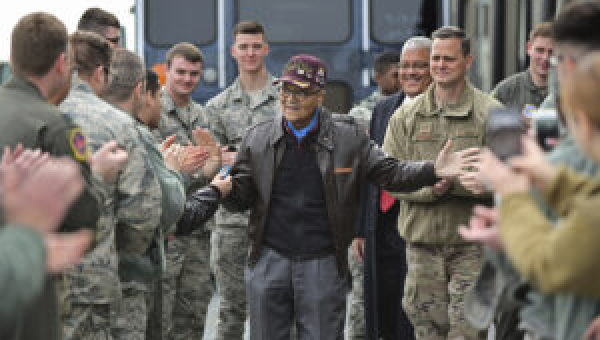 Celebrated Tuskegee Airman Charles McGee Dies at 102 – Hamodia.com