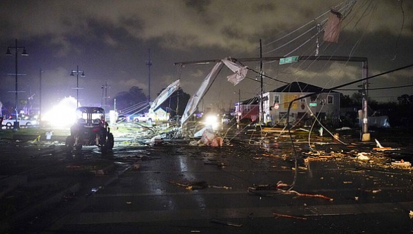 Tornado tears through New Orleans and its suburbs, killing 1