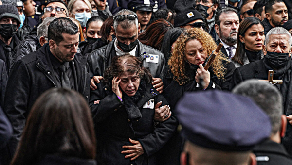 A city’s loss, a family’s pain: New York mourns slain Police Officer Wilbert Mora at heartbreaking St. Patrick’s Cathedral funeral | amNewYork