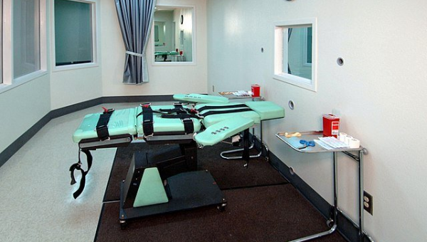 US Supreme Court rules death row prisoner may have pastor touch him and pray out loud during execution