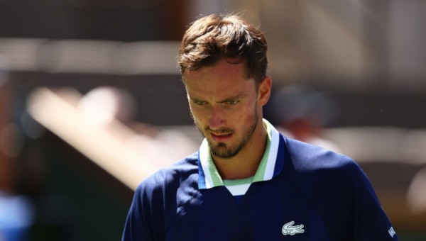 Kremlin furious with decision to ban Russian tennis players from Wimbledon