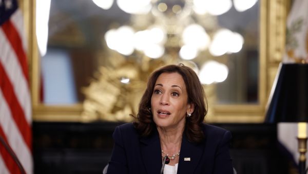 VP Harris calls out 'highly irresponsible' rhetoric on FBI's Trump search