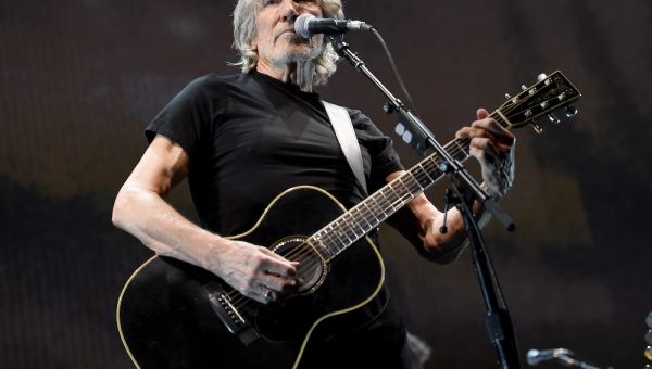 Roger Waters Tells CNN Why Biden Is A War Criminal, Says Host Needs To Read More