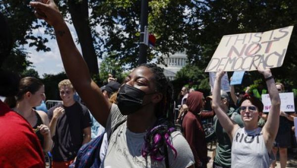 Law professor: ‘There’s not one law that you can think of that controls a man’s body’ – The Boston Globe