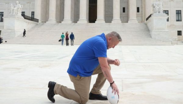 SCOTUS Sides with Football Coach Fired for Praying on the Field