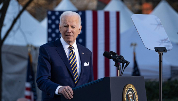 Coronavirus: Biden to send military medical  personnel to six states