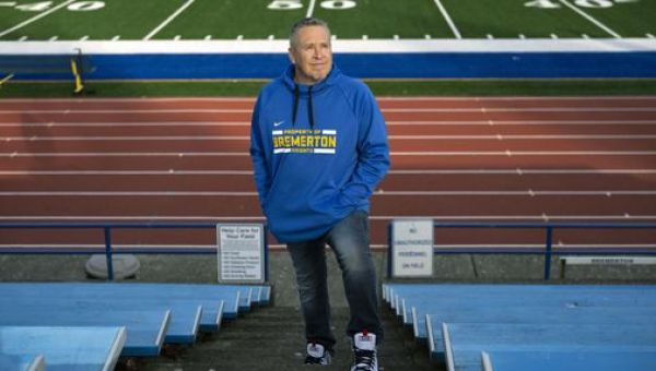 Supreme Court sides with coach over prayers on 50-yard line – The Boston Globe