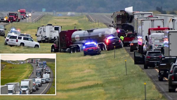 Six people killed after huge dust storm causes 21-car pile-up