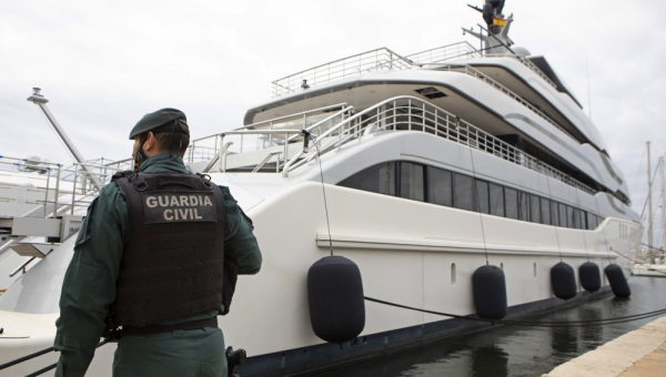U.S. seizes yacht owned by oligarch with close ties to Putin