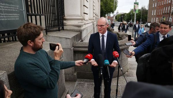 12 Minute Phone Call Defines a Deepening Divide