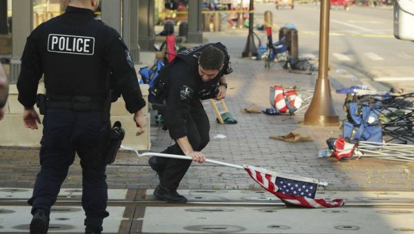 Gun used in Highland Park shooting that left 6 dead and dozens injured was purchased legally in Illinois, authorities say