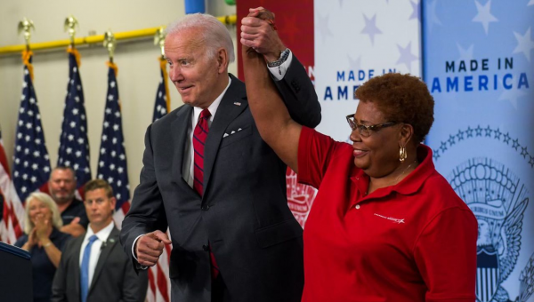 President Biden to Alabama workforce building Javelin missiles: ‘Thank you for what you do’