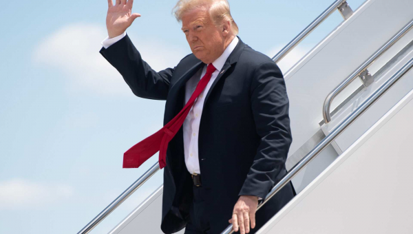 Plane carrying Donald Trump makes emergency landing due to engine trouble