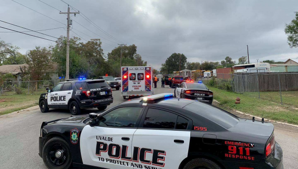 2 kids dead, 11+ injured in TX elementary school shooting