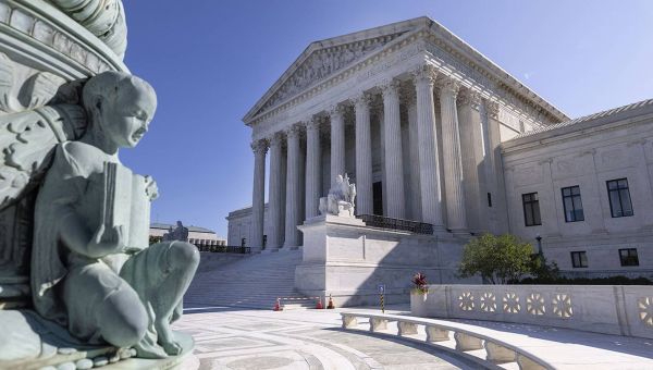 Supreme Court rules football coach had a right to pray on the field