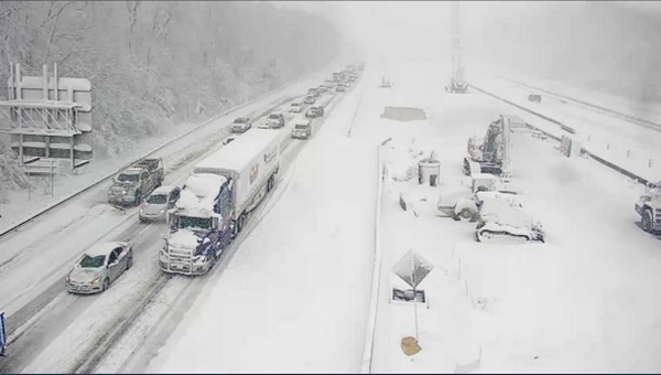 Hundreds stranded all night on snowy highway in Virginia – NZ Herald