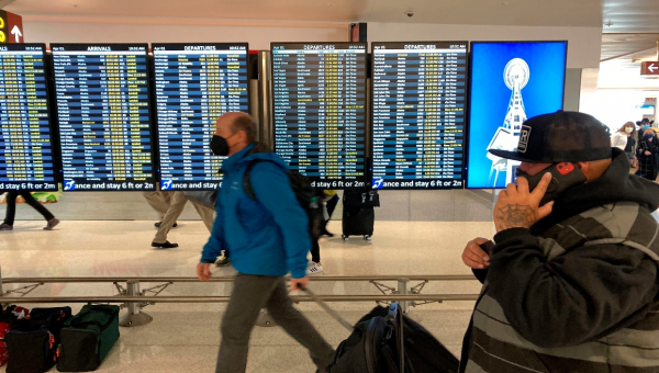 Federal judge strikes down CDC mask mandate for travel