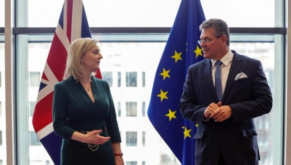 UK confirms plan to change N. Ireland Protocol amid tensions with EU