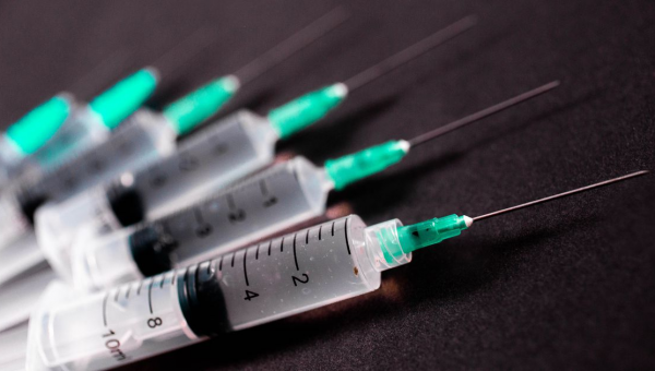 Judge blocks COVID-19 vaccine mandate for federal workers