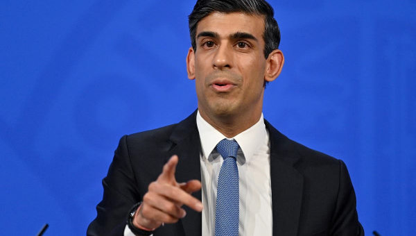 Rishi Sunak blocking NHS recovery plan because PM's power 'dying', NHS chief says
