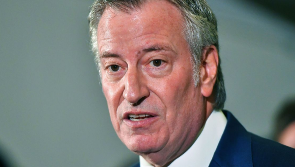 De Blasio Drops Bid for Governor Like It’s a Groundhog