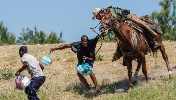 Four Border Patrol agents to face discipline over horseback controversy