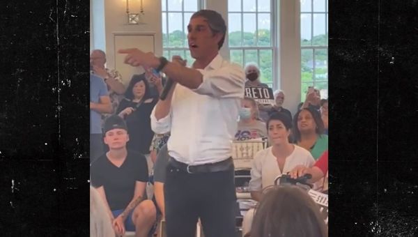Beto O’Rourke Calls Heckler ‘Mother F****r’ for Laughing at Uvalde Shooting