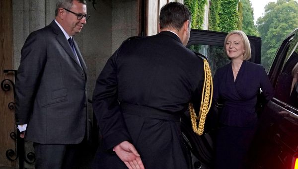 Live: Liz Truss arrives at Balmoral for meeting with Queen as Johnson steps down