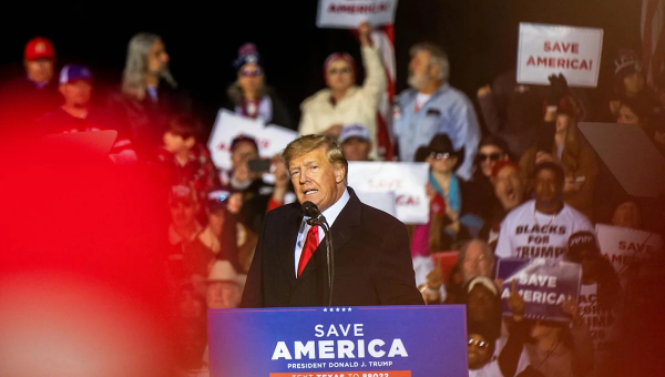 Trump suggests he might pardon Jan. 6 defendants if he returns to White House