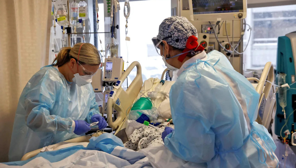 Biden pledges more tests, masks and federal medical help amid Covid surge