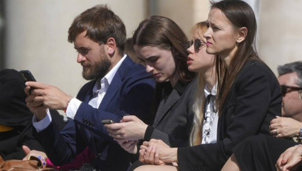 Wives of Mariupol defenders to pope: ‘You are our last hope’