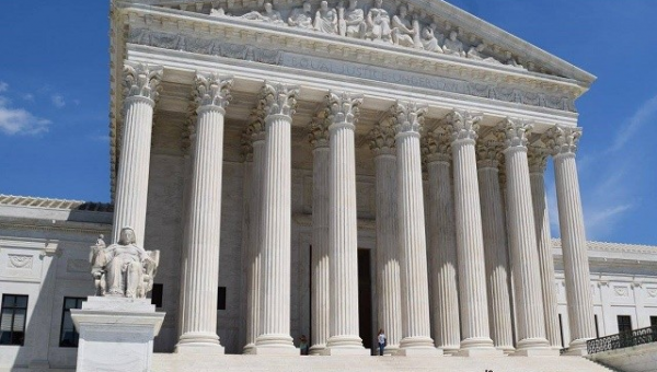 SCOTUS Blocks Lower Court Ruling Requiring Alabama to Create Additional Majority-Minority Democrat Congressional District