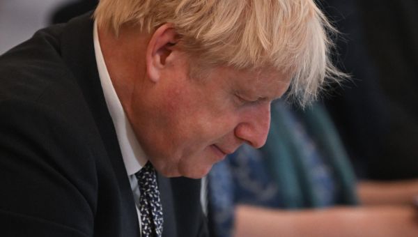Cabinet ministers demand Boris Johnson quits No 10