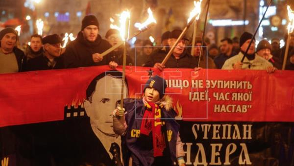 US will respond ‘decisively if Russia invades Ukraine,’ says Biden