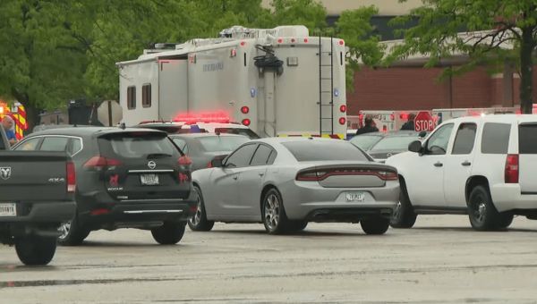 Greenwood Park Mall: At Least 3 Killed, 2 Injured in Indiana Mall Shooting; Gunman Fatally Shot by Civilian