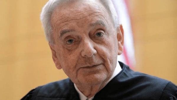 “You Can’t Have Your Cake And Eat It” – Special Master Raymond Dearie Blasts Trump’s Lawyers in Preliminary Conference