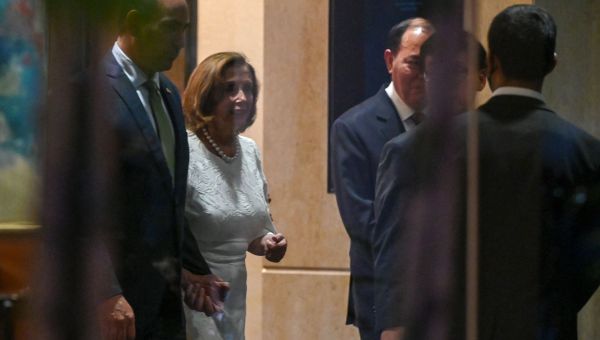 Pelosi Lands in Singapore, Meets Top Officials at Start of Asia Trip