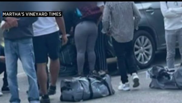 Venezuelan-American groups decry Florida Gov. DeSantis’ decision to send migrants to Massachusetts