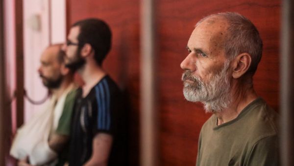 Harrowing images of Brits held in Ukraine as they deny being mercenaries