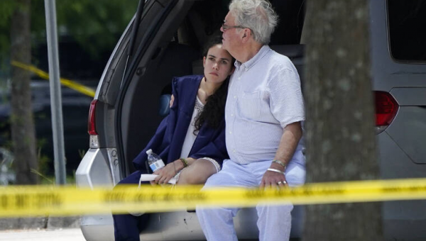 Shooting kills 1, wounds 2 after high school graduation at university in New Orleans