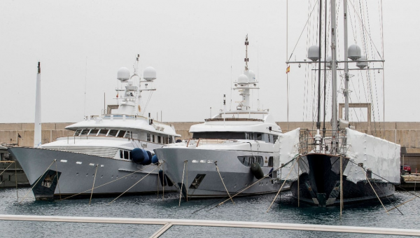 Ukrainian Crew Member Says He Tried to Sink a Russian Oligarch’s Yacht